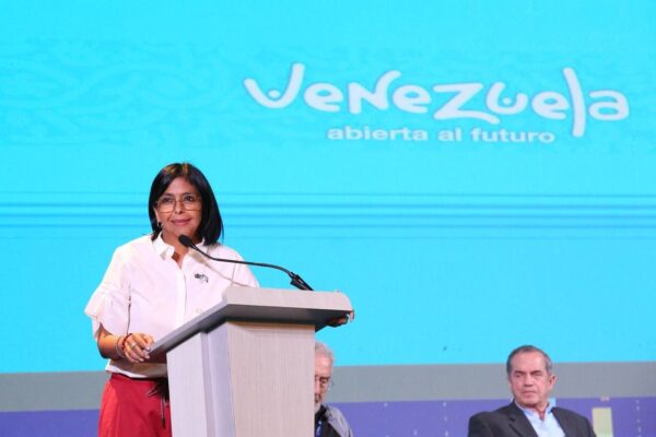Seminario Internacional de Desarrollo Económico - Delcy Rodríguez