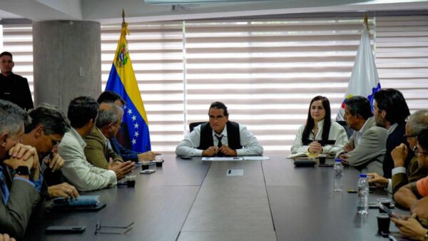 Sustitución-importacionesReunión-ensambladoras-autopartes-alex-saab