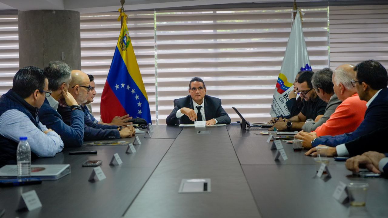 Reunión-sector-construcción-Alex Saab